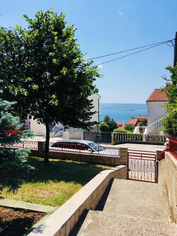 Apartments Novi Vinodolski Exterior photo
